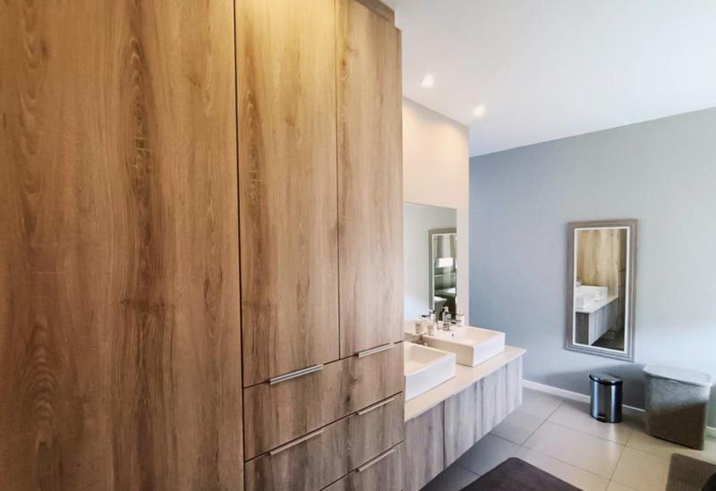 To Let 4 Bedroom Property for Rent in Pinnacle Point Golf Estate Western Cape